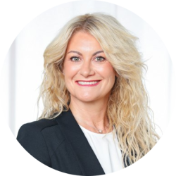 nikki-warburton-cropped-circlepng nikki-warburton-cropped-circlepng